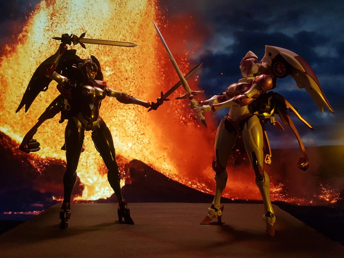 TheLocalBard's tweet photo. The robot girls are fighting again.
#BigFirebirdToy @Phoenix_BFB #Nicee #Mocha #EX01PlusMocha #EX01Nicee https://t.co/fSwrOpCAeX