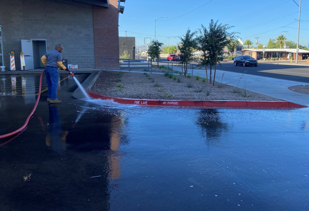 acsazinc's tweet photo. It's a Friday hose down...
.
.
#acsazinc #acs #asap #wwc #clean #cleaning #cleaner #construction #construct #contractor #subcontractor #build #builder #building #arizona #pressurewashing #pressurecleaning #powersweeping #sweeping #sweep #shine #detail #work https://t.co/78I5uI1LpR