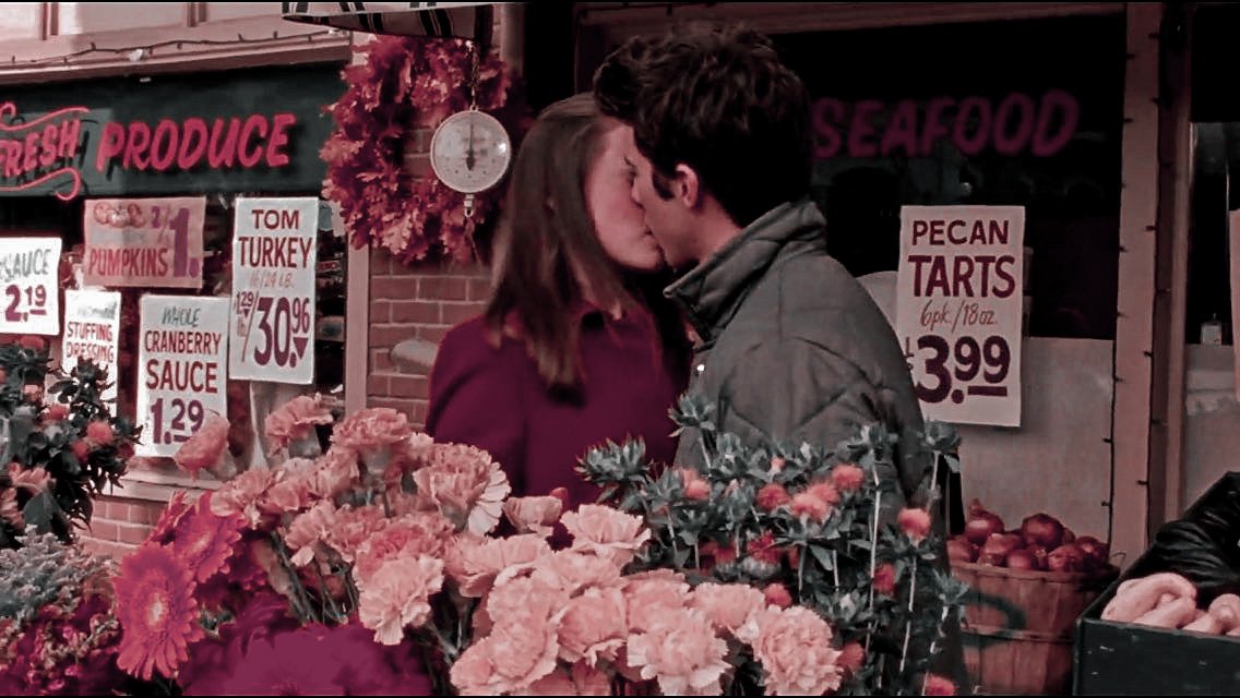 eclipwqze's tweet photo. They are my endgame! 🤍
#GilmoreGirls #literati #rorygilmore #jessmariano #jessandrory #roryandjess https://t.co/xB7F0AyDx4