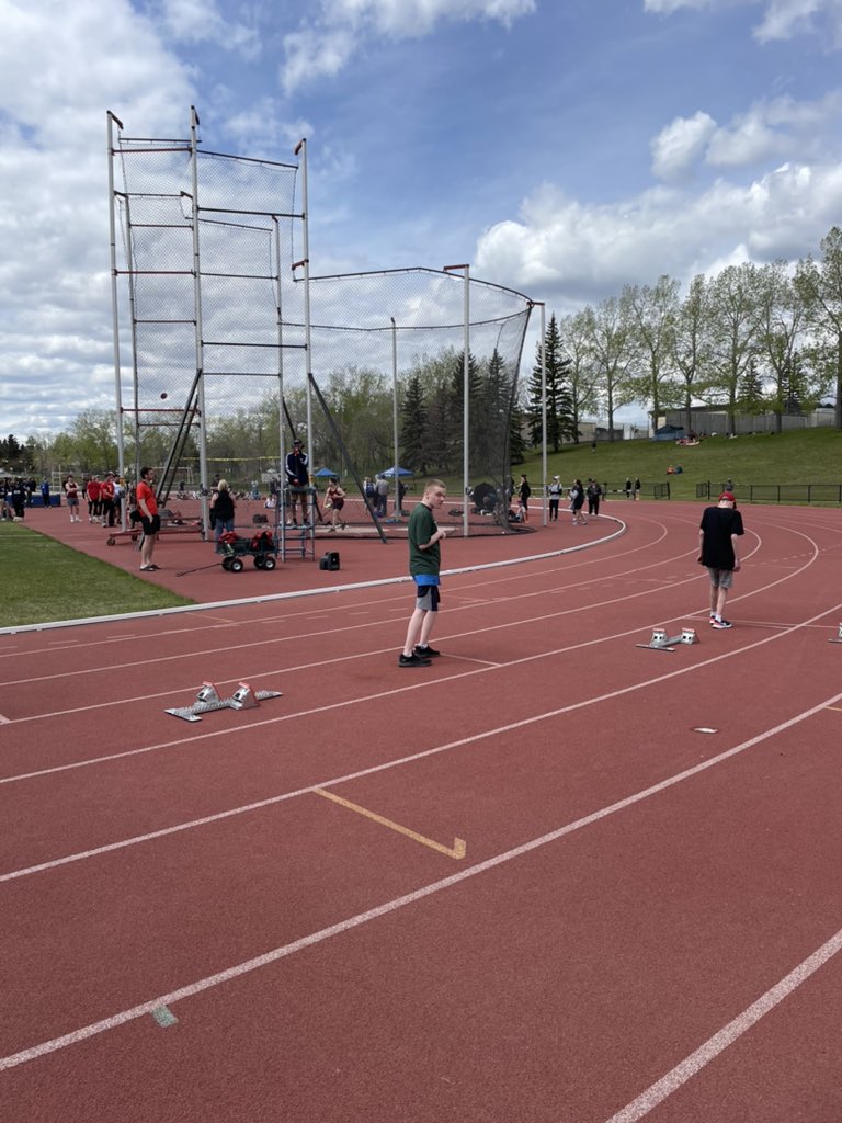 SCHSrvs's tweet photo. Check out these photos from the participants in the unified track day! #RunJumpThrowWheel #PhoenixRISE #WorkingTogether #rvsd https://t.co/PylLISKAKa