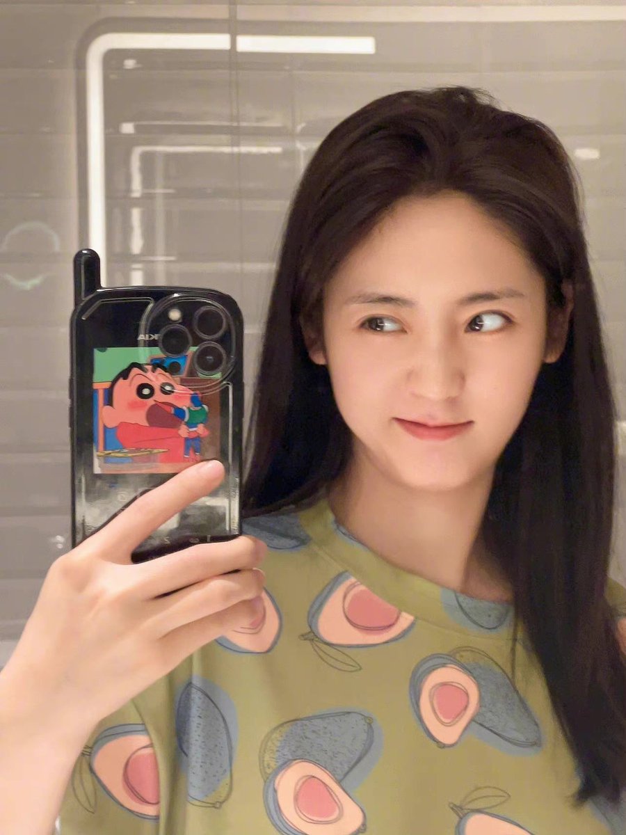 FairXingBr's tweet photo. [#FOTO] 2022.06.03 | Atualização da Xing Fei no Weibo.

"Feliz Dragon Boat Festival"

#邢菲 #XingFei #FairXing #FeiXing https://t.co/MEvOzjDT6Y