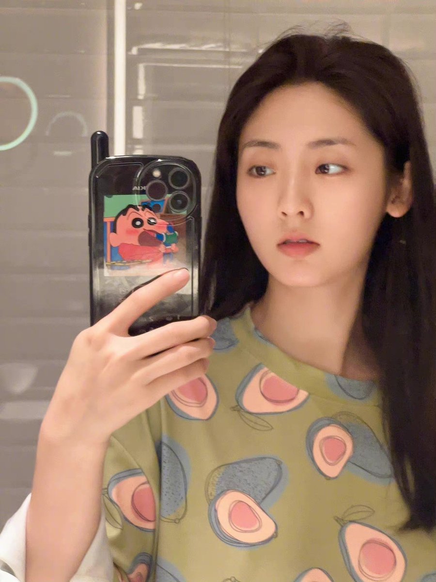 FairXingBr's tweet photo. [#FOTO] 2022.06.03 | Atualização da Xing Fei no Weibo.

"Feliz Dragon Boat Festival"

#邢菲 #XingFei #FairXing #FeiXing https://t.co/MEvOzjDT6Y