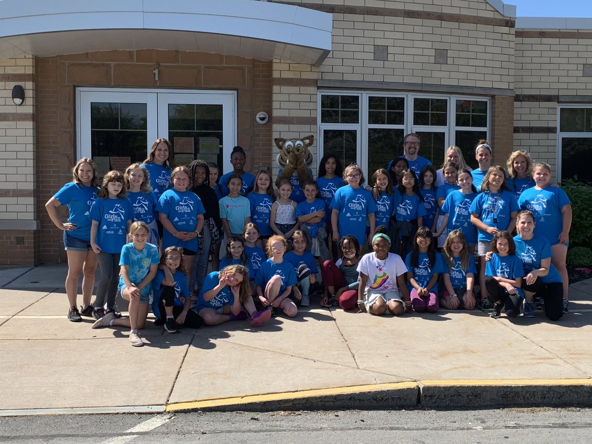 Wishing our #GirlsonTheRun congratulations on their season and luck at their 5k this weekend! <a href="/GreeceCentral/">Greece Central</a> <a href="/BrooksideTweet/">Brookside Elementary</a> @GCSDsuper