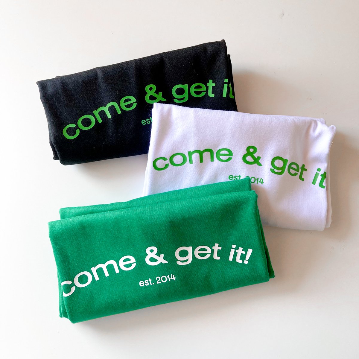 notif_studio's tweet photo. come &amp; get it .ᐟ 💚 all seven members are finally present on twitter ~

got7 minimalist shirts, in green, white, &amp; black, will be part of our new ep coll! https://t.co/K4CNjbWm4R