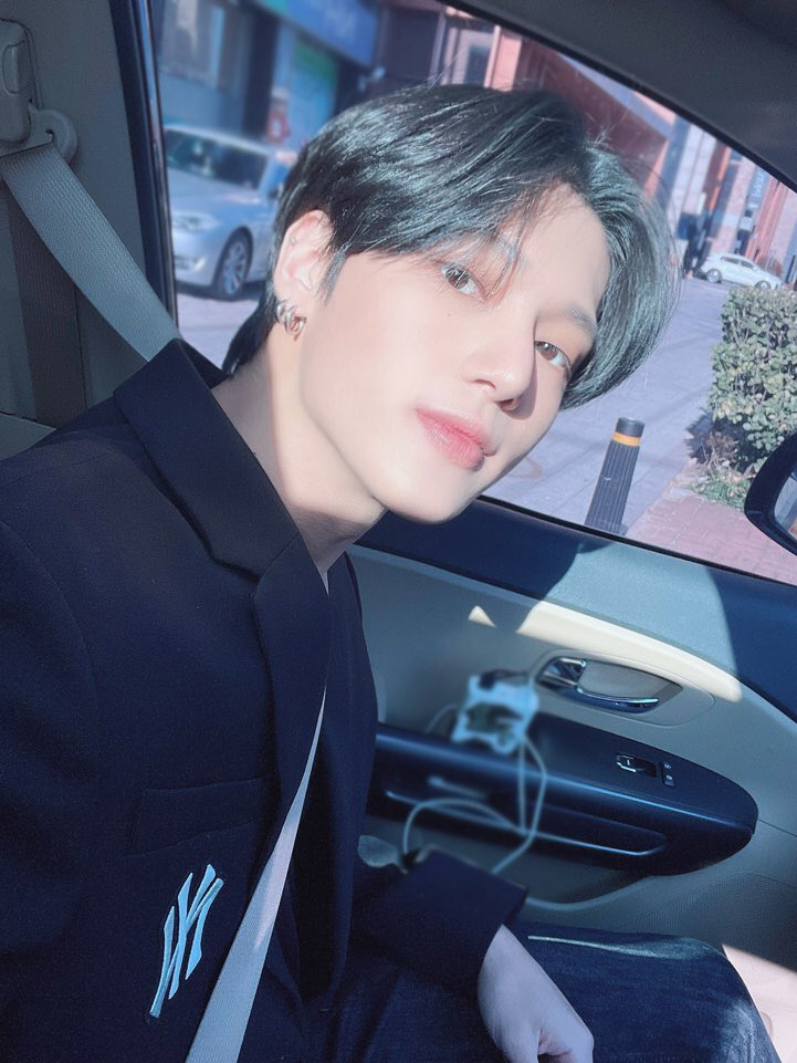 Bummy 🐇 I'M A WARNING SIGN 🏴‍☠️ on X: "Our Wooyoung's cute, sleepy gaze  😍 #WOOYOUNG #우영 https://t.co/eGTmAGxEPi" / X