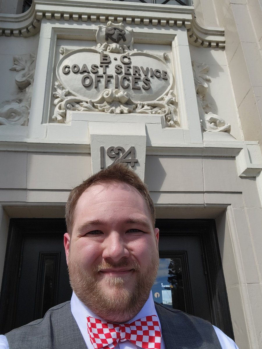 NeilChrisHist's tweet photo. I am sitting here in Victoria, at the building that once housed the offices of the BC Coast Steamship Service, sipping a "Steamship Shaft," wearing a bowtie made in the pattern of the BCCS flag and ship's propeller cufflinks, having just submitted my thesis. 

Life is good. https://t.co/l8dCsYJhI8