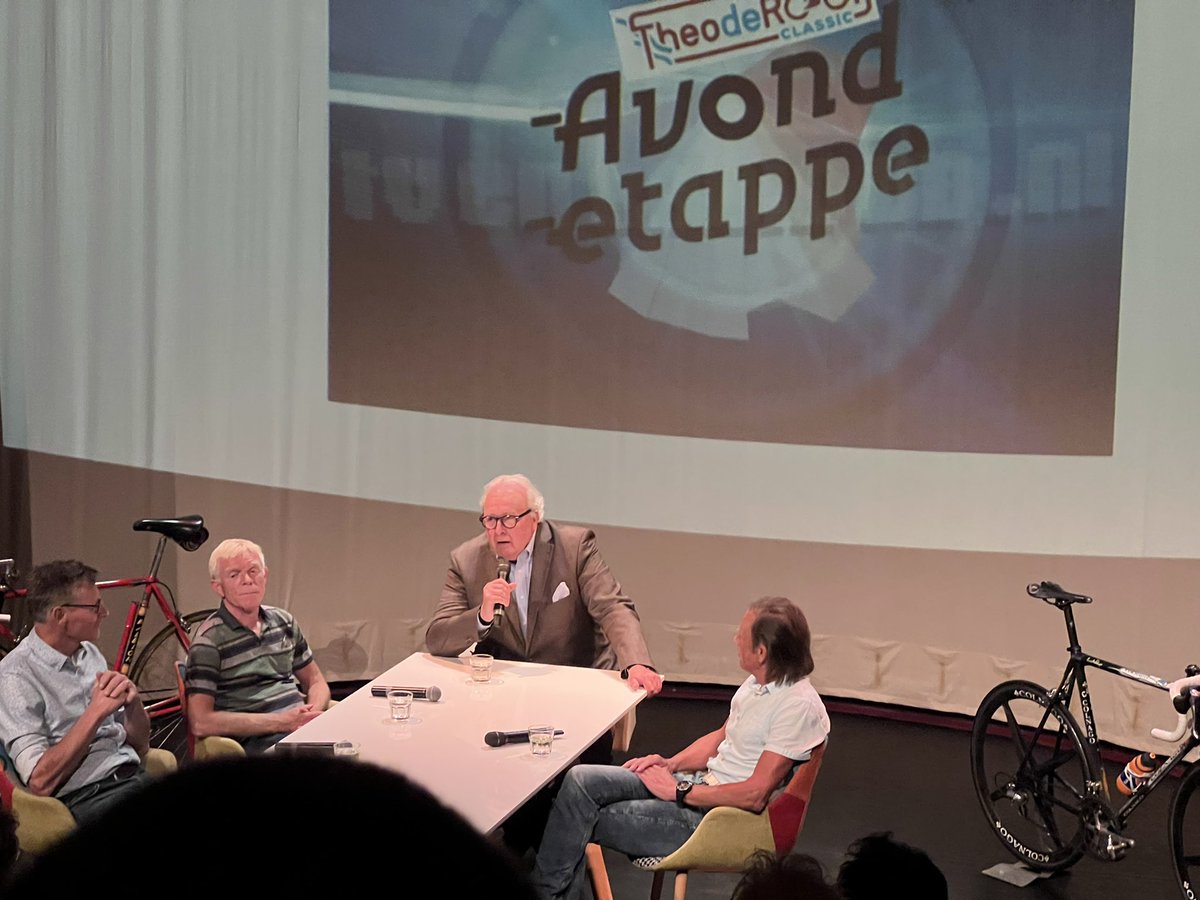 BerendVeneklaas's tweet image. Gezellige Avondetappe gehad met @martsmeets @HenkLubberding @peterwinnen en @Erwinnijboer bij @TdRClassic @TheodeRooij #beterschap