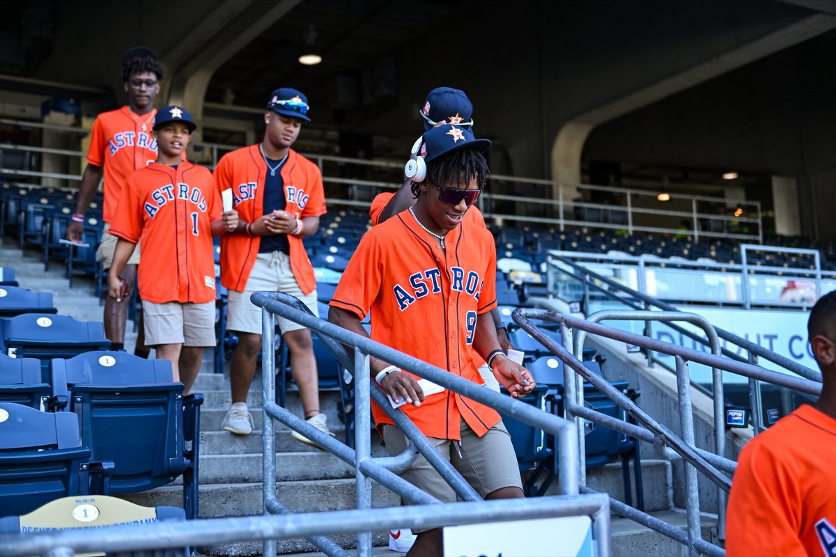 astros's tweet photo. The Astros Youth Academy is spending the weekend in KC. Yesterday the team visited @NLBMuseumKC and today they split a doubleheader with the KC Royals Urban Youth Academy. Tonight they'll take in our game vs. Royals before wrapping up their own series tomorrow. https://t.co/7dhV09GudH