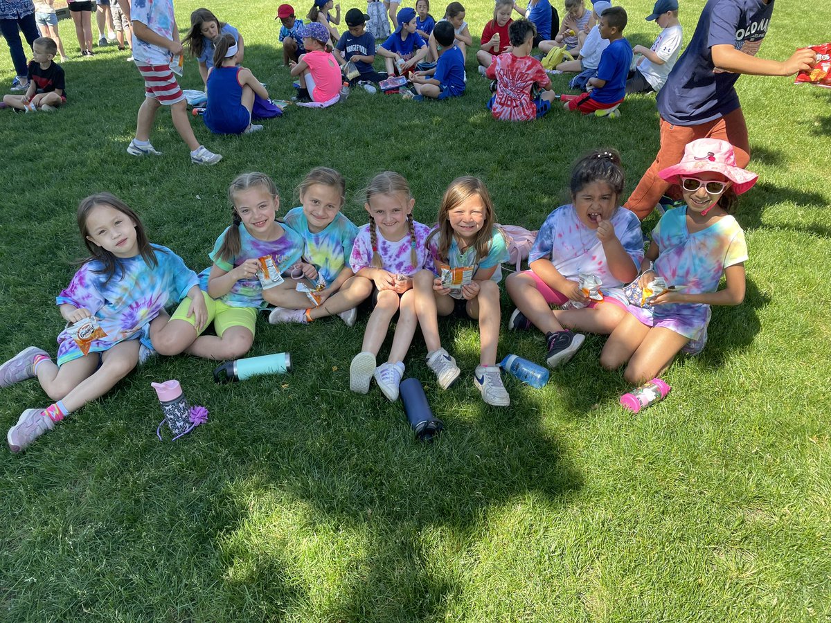 Team snow cats had a fun field day! ❄️🐈‍⬛