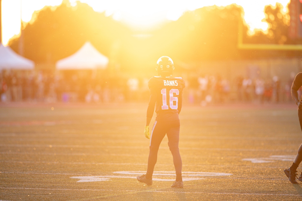 guelph_gryphons's tweet photo. 🏈 GREAT to have the @CFL back on @uofg campus! 👏

Thank you to the over 2,400 fans who came out to Alumni Stadium on Friday night to watch the @TorontoArgos and the @Ticats square off in CFL pre-season action (won 18-17 by the Argos)!

#GryphonPride 

📸 Laurel Jarvis https://t.co/258dB87yer
