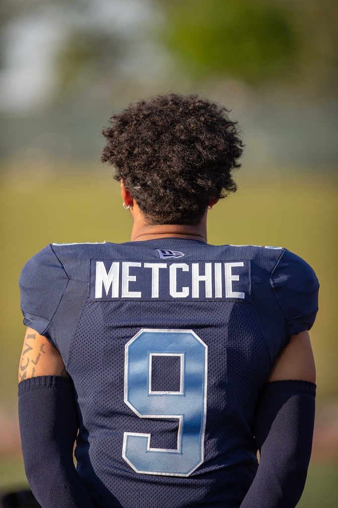 🏈 GREAT to have the <a href="/CFL/">CFL</a> back on <a href="/uofg/">University of Guelph</a> campus! 👏

Thank you to the over 2,400 fans who came out to Alumni Stadium on Friday night to watch the <a href="/TorontoArgos/">Toronto Argonauts</a> and the <a href="/Ticats/">Hamilton Tiger-Cats</a> square off in CFL pre-season action (won 18-17 by the Argos)!

#GryphonPride 

📸 Laurel Jarvis