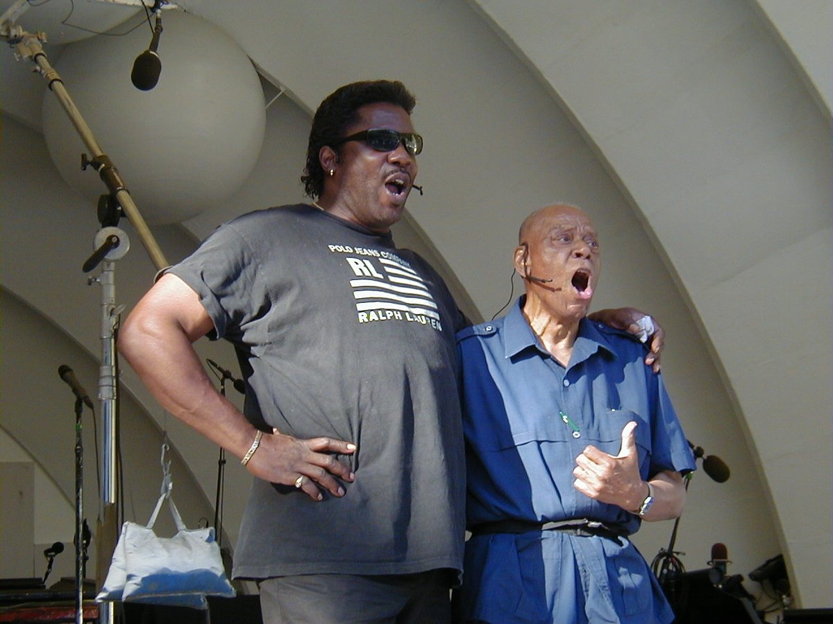maucerij1's tweet photo. Can't stop! @HollywoodBowl at 100! Random memories. Here's yet another: #GregBaker rehearsing with 81-year-old #WilliamWarfield for our Show Boat. https://t.co/Lo5qzr1Rdo