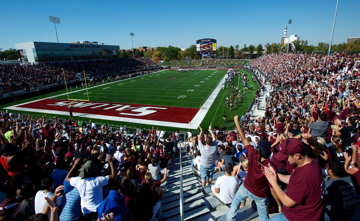 All Glory To God🙏🏾, blessed to receive an offer from Southern Illinois University, Thank you <a href="/TerryHawthorne1/">Coach Hawthorne</a>                         <a href="/HDTrainingAcad/">Hands Down Training a tstovall production</a> @EFTfootball <a href="/EDGYTIM/">Timothy “EDGYTIM” OHalloran</a> <a href="/HFVikingFTBL/">Homewood-Flossmoor Football</a> <a href="/99Prblems/">99 PROBLEMS PASSRUSH ACADEMY</a> @MikeBuke99  <a href="/PrepRedzoneIL/">Prep Redzone Illinois</a>  <a href="/DeepDishFB/">DEEP DISH FOOTBALL</a> @Rivals_Clint