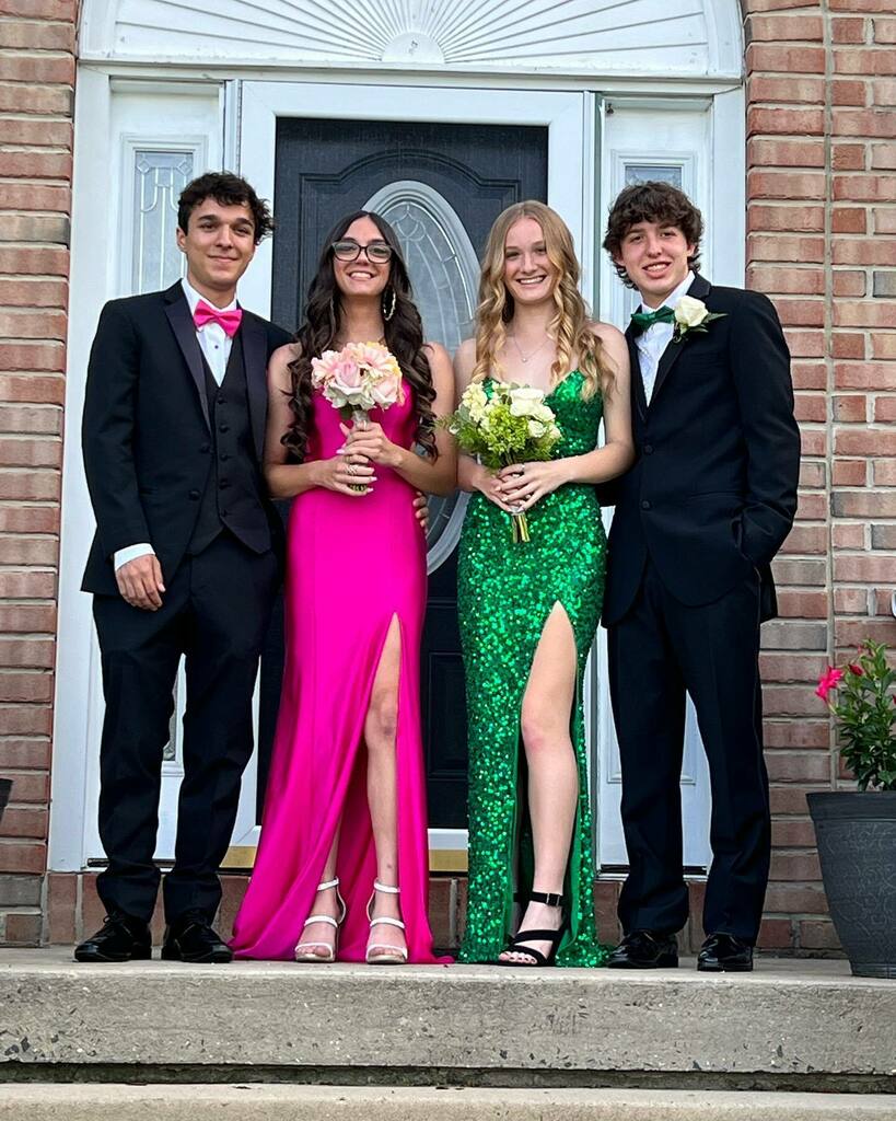 And just like that, this kid is off to JR/SR prom! instagr.am/p/CeXKUjDMDh0/