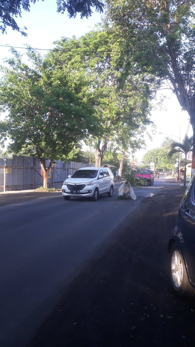 Selamat pagi mas <a href="/dinaspuckpp_bwi/">DPUCKPP BWI</a> <a href="/dishub_bwi/">DISHUB BANYUWANGI</a> .selamat bertugas,mohon perbaikannya sekitar Jalan Kepiting Sobo Bwi