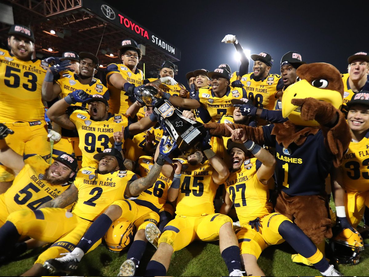 All Glory To God🙏🏾,blessed to receive an offer from kent state,Thank you @Coach_Ferrell55 
<a href="/HDTrainingAcad/">Hands Down Training a tstovall production</a> @EFTfootball <a href="/EDGYTIM/">Timothy “EDGYTIM” OHalloran</a> <a href="/HFVikingFTBL/">Homewood-Flossmoor Football</a> <a href="/99Prblems/">99 PROBLEMS PASSRUSH ACADEMY</a> @MikeBuke99 <a href="/PrepRedzoneIL/">Prep Redzone Illinois</a> <a href="/DeepDishFB/">DEEP DISH FOOTBALL</a> @Rivals_Clint