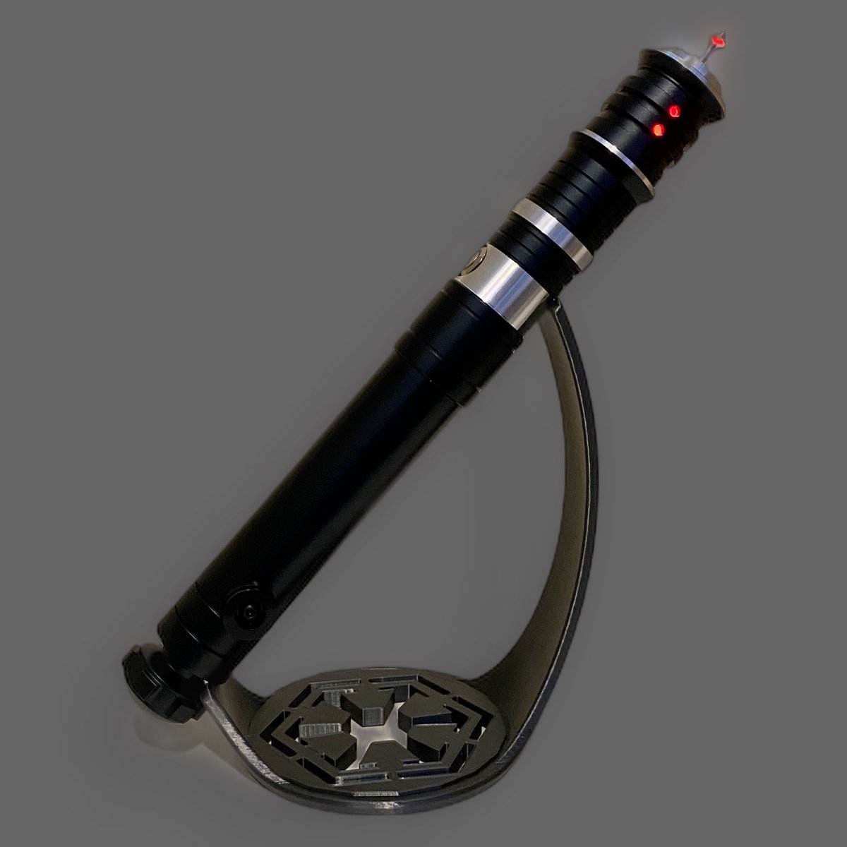 Today’s most epic Saber! The Seraphim! Packed with more features than you can remember!Full on the fly, one button customization!! #saber #cosplay #battleready #lightsaber #starwars #bountyhunter #jedi #sith #cosplaygirl