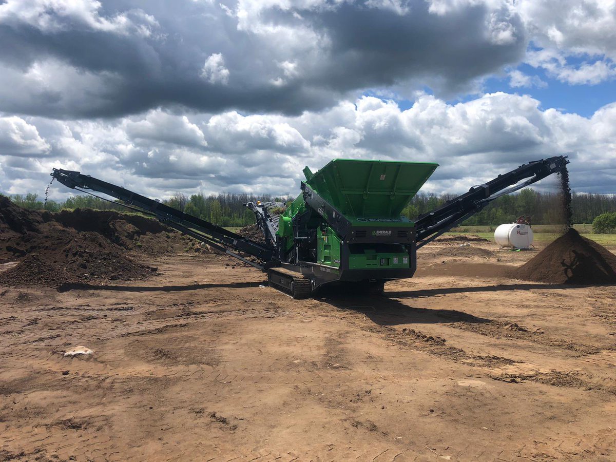 EmeraldESI's tweet image. @Evo_Quip Colt 800 getting commissioned this week, the compact scalper is the prefect topsoil unit for medium sized producers &amp;amp; contractors. #compactwithimpact