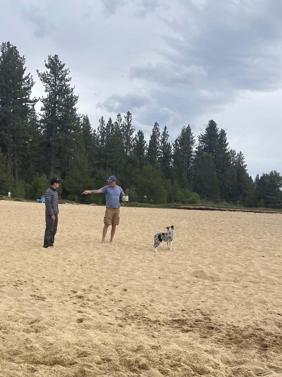 markdidit's tweet photo. Back on Twitter to vent about people who talk to (at) strangers like they’re sharing the fucking secrets of the universe. Hint: it’s always men and it just so happens to be the one gesticulating with his dumb quarter-sleeve https://t.co/e2pG11GHzk