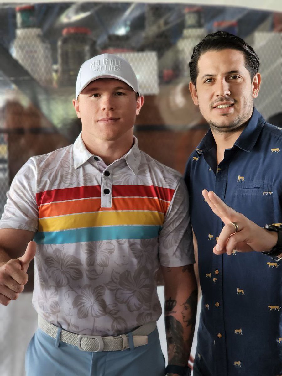 Bernardosame's tweet photo. Hoy tuve el gusto de saludar al gran boxeador y referente nacional, orgullo de Jalisco, Saúl El Canelo Álvarez.
Viene la pelea contra el GGG en septiembre y estoy seguro se llevará la pelea. 🥊
@TransporteJal @Canelo #Setran https://t.co/QTs797BBms