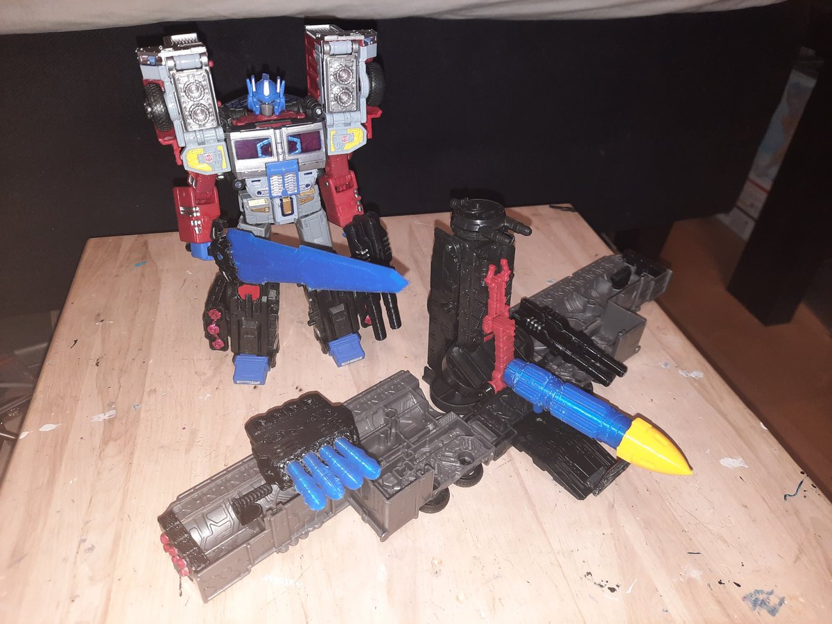 Tfpivman's tweet photo. Upgraded base mode for the Legacy Laser Optimus Prime's trailer.

#Transformers #TransformersGeneration2 #TransformersG2 #OptimusPrime #customtransformers #Transformers3dPrints #transformerslegacy https://t.co/gmxjlBkaq5
