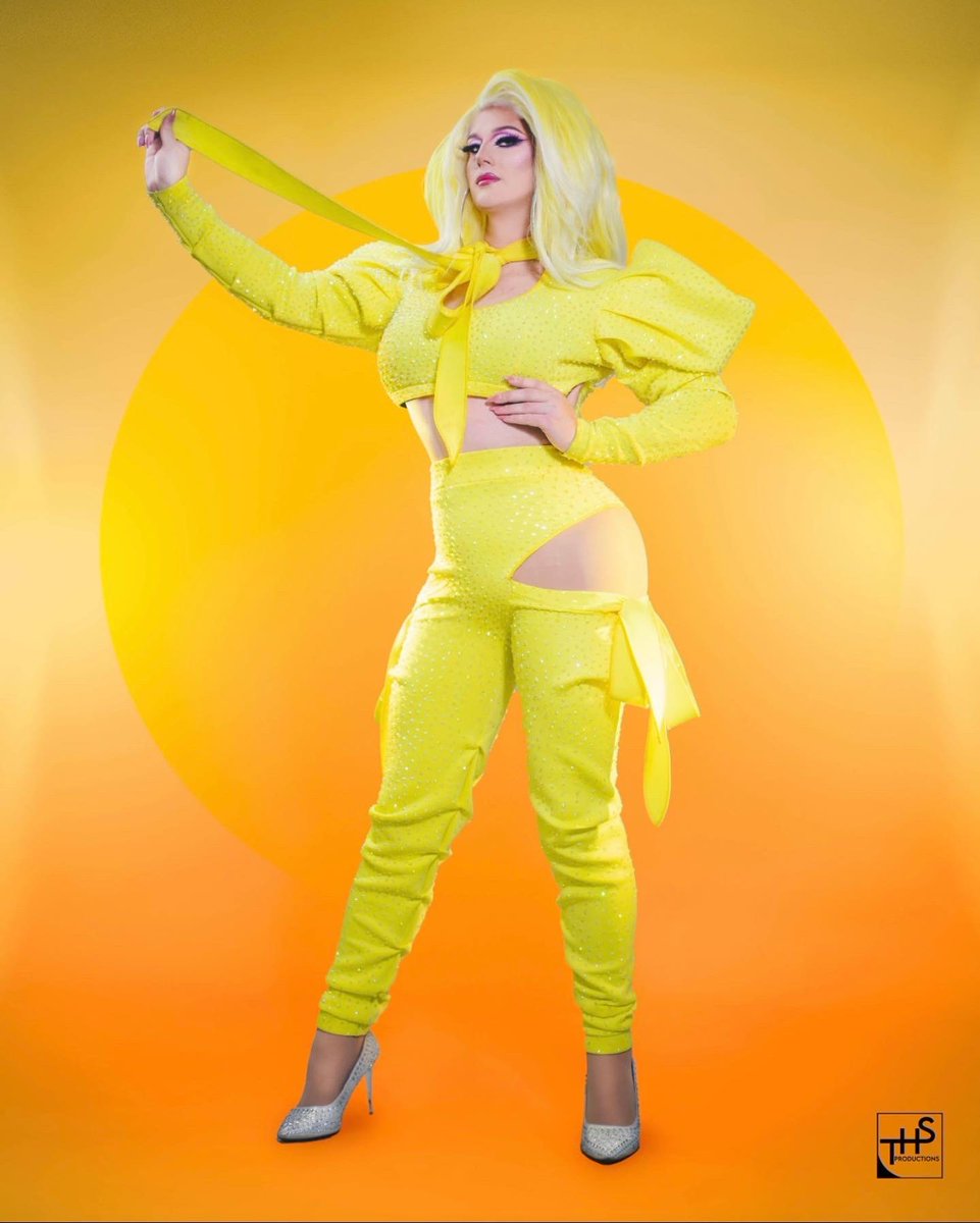 TonyHaute's tweet photo. Yellow
•
•
•
•
•
•
#THS #thsproductions #tonyhaute #yellow #pride #june #dragqueen #pageant #rpdr #retouch #retoucher https://t.co/TXewTWAAtS