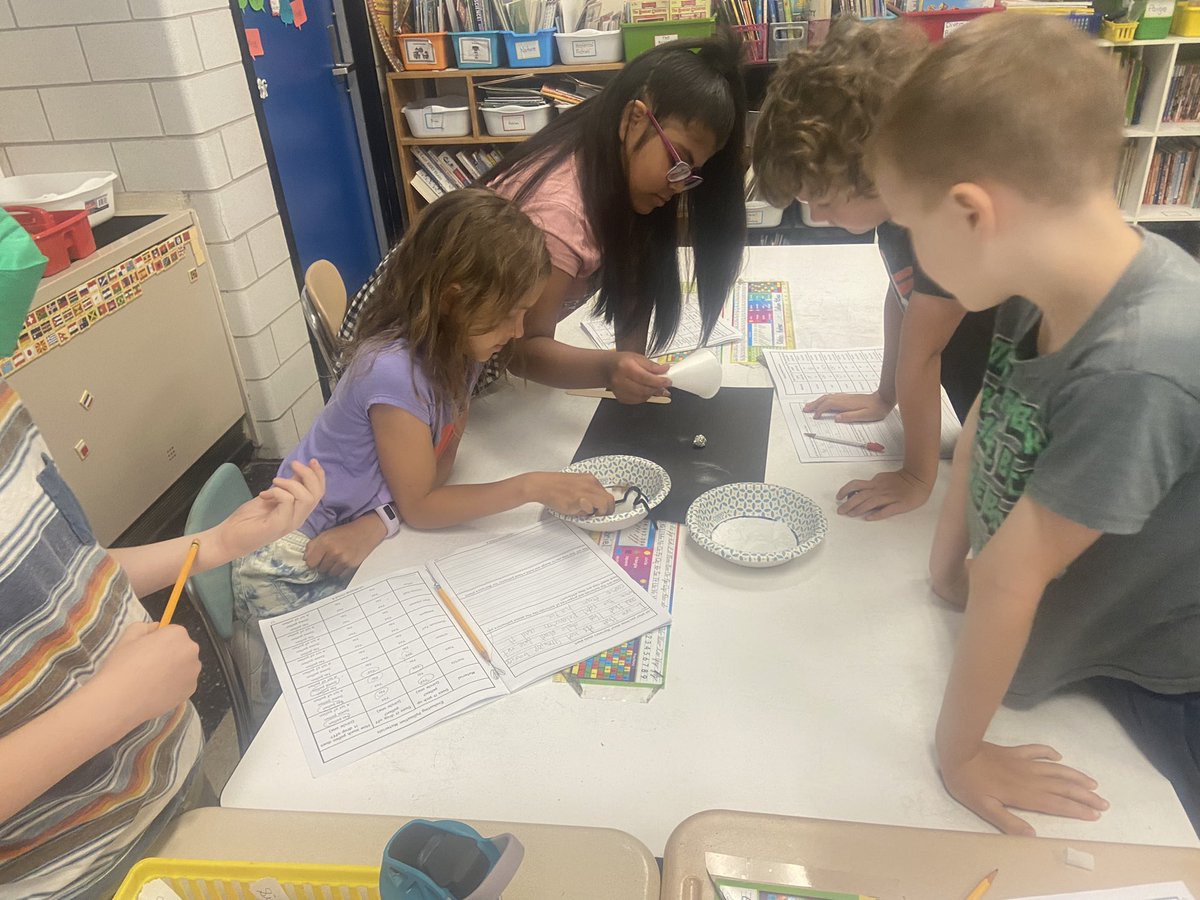 mrscapka's tweet photo. Testing materials for pollination @Hillcrest_BCPS @BCPSSci. Next we build and test. #beeanengineer @ramos_maria1 https://t.co/EYDesg7fjv