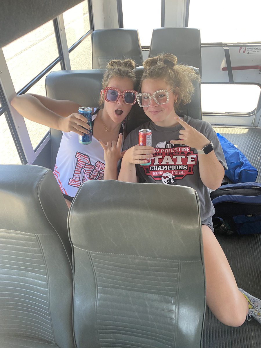 NPHStrack1's tweet photo. 💪🏻 QUIN &amp; SYDNEY 💪🏻 

They both rolled into state and walked out with all-state medals tonight. Incredible performances from them as always.

AND their seasons are not done! They will throw again 2 weeks from now at @newbalance NATIONALS!! Stay tuned for more…

#Quidney https://t.co/Gl3yr2pOlO
