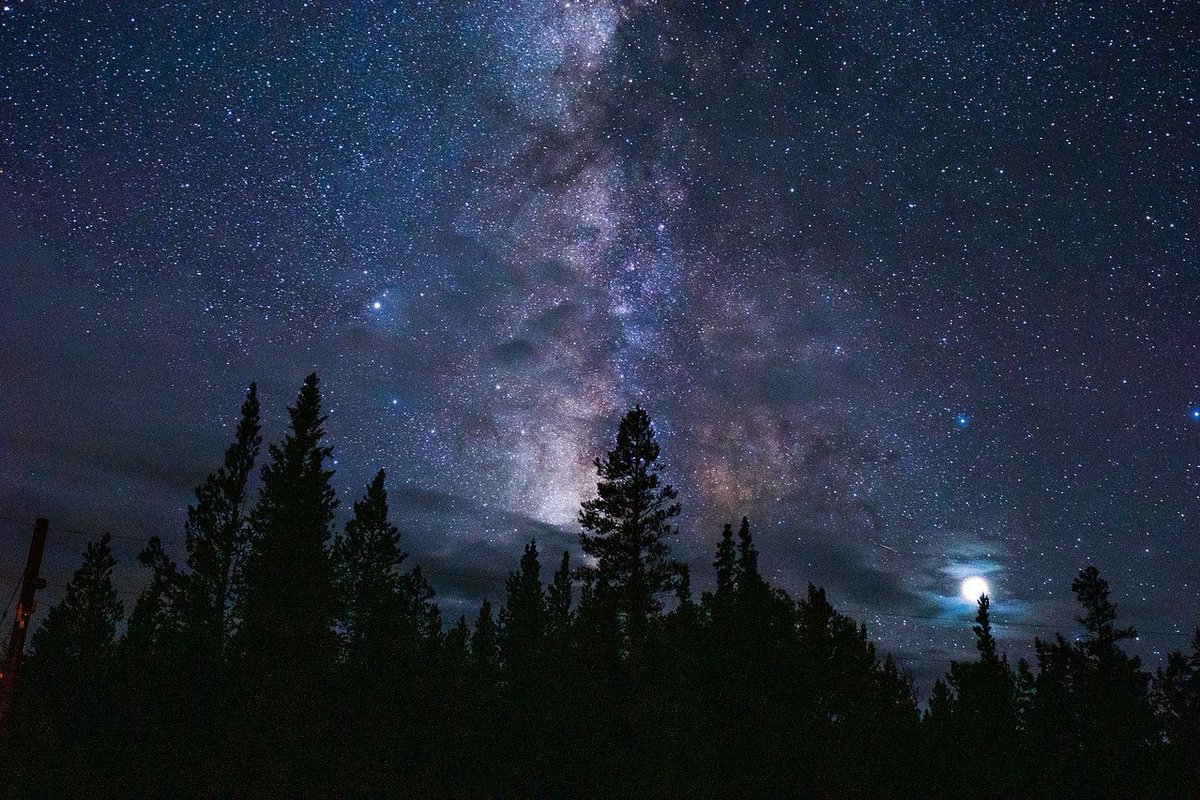 BongRipVanWink's tweet photo. I’m going to start sharing some of my old photos here. These are memories that I cherish from a time where I felt like I could do cool shit with a camera. This was taken in FairPlay, CO. 2019. 🌌✨

#Mmemberville
#NightPhotography 
#MilkyWayPhotography
#Colorado https://t.co/NuIwnFencp
