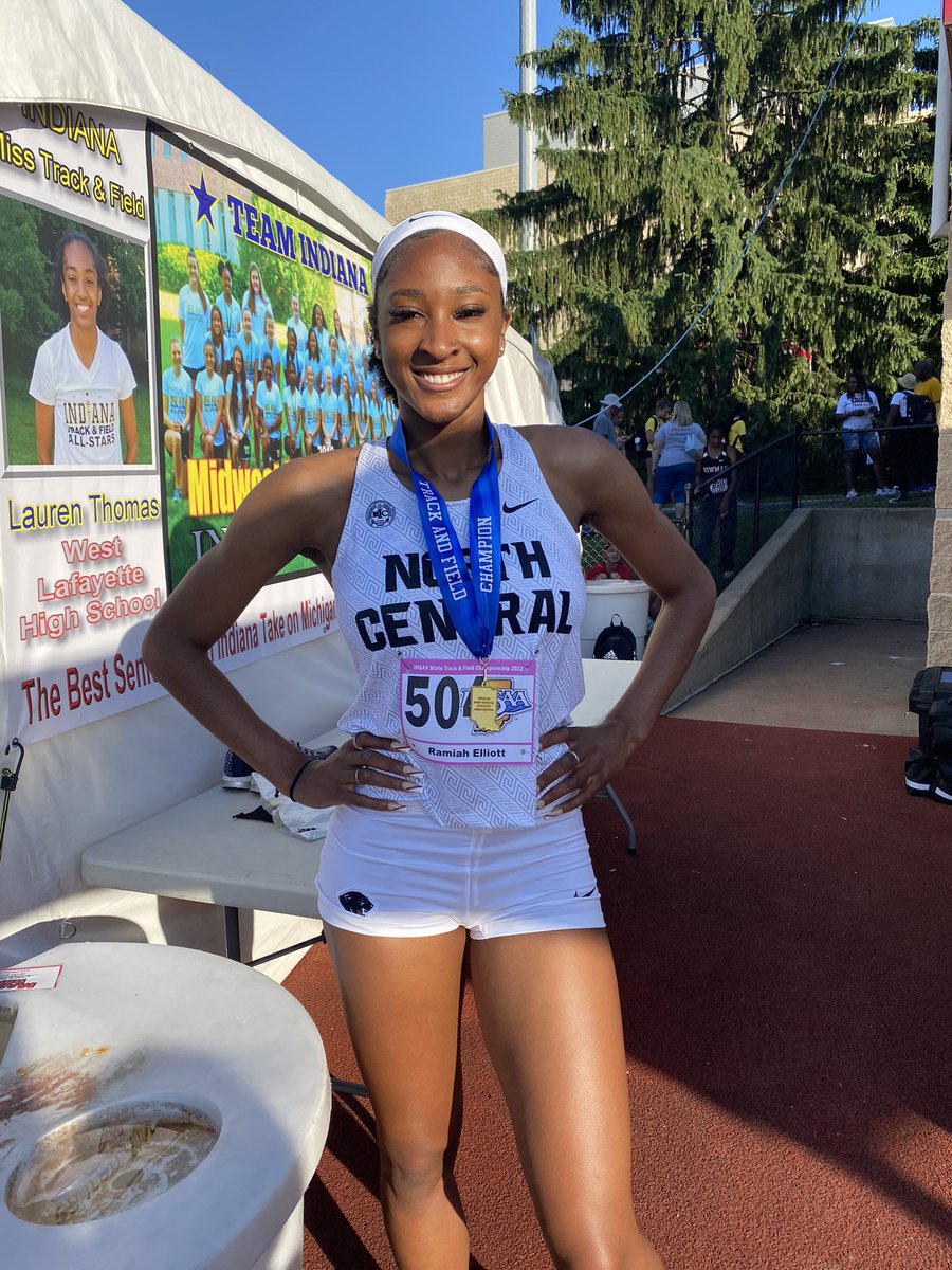 The 2022 IHSAA state champion in the 100, 200, and 400 meters!!