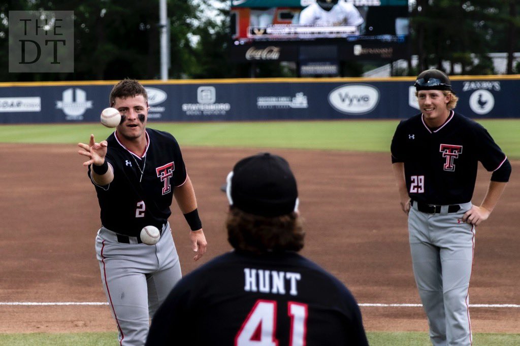 DT Multimedia tweet media