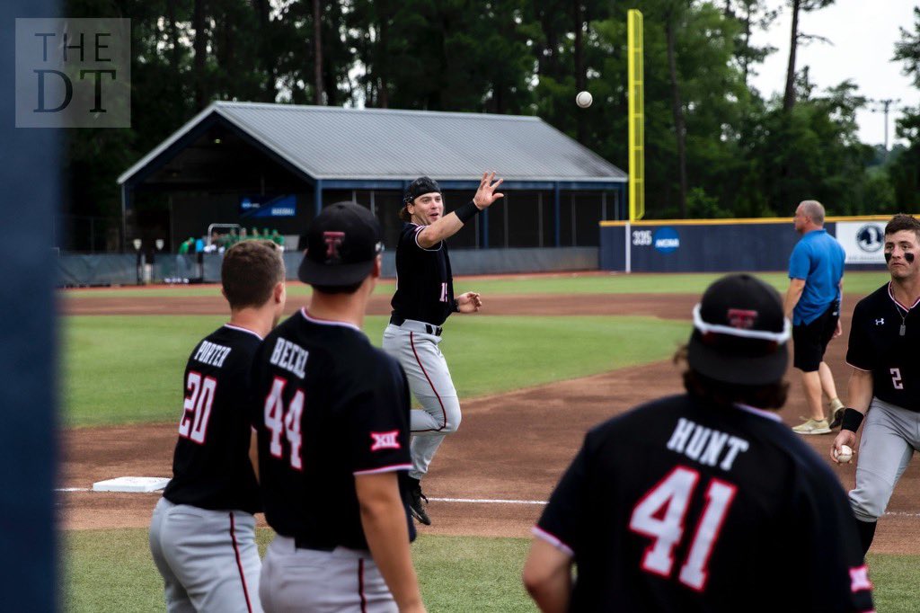 DT Multimedia tweet media