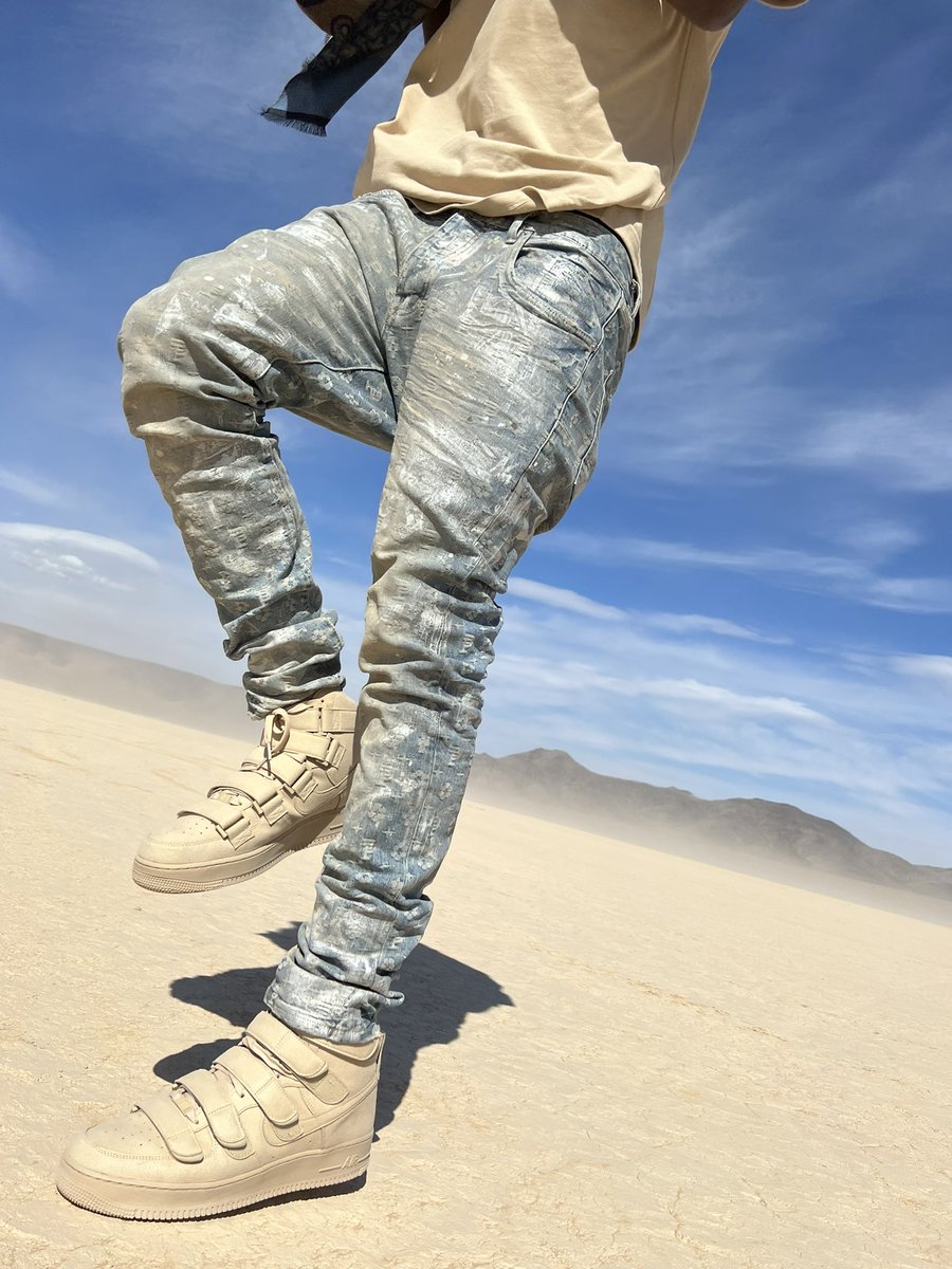 LilNasX's tweet photo. i must be a pussy the way i be drippin https://t.co/j0pPMUYfxq