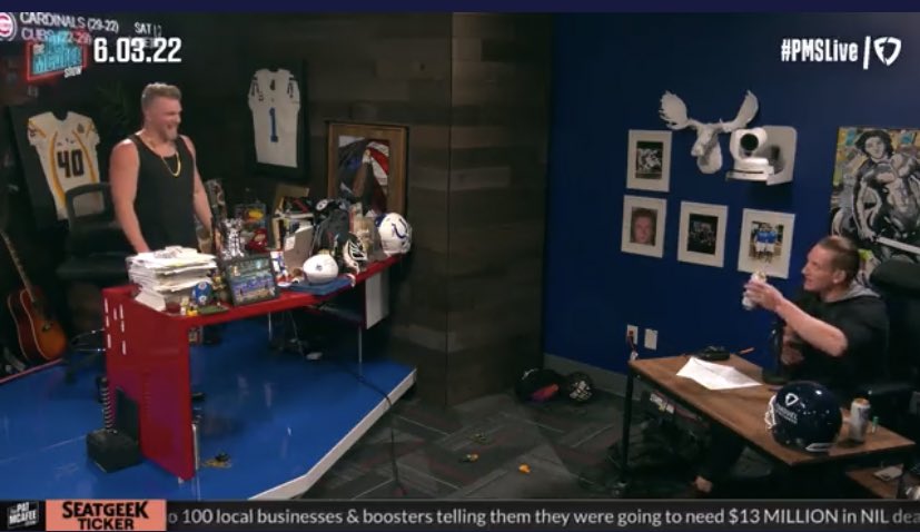 HarrisonFoster5's tweet photo. @PatMcAfeeShow @OfficialAJHawk #PMSAJSelfPop 
@breebergbower you seem nice! ❤️
$hfoster5 https://t.co/1hka4h700f