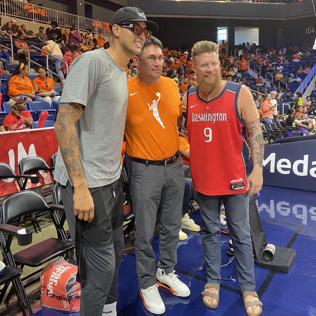 Washington Commanders (@commanders) on Twitter photo .@RiverboatRonHC with <a href="/kylekuzma/">kuz</a> and <a href="/whatwouldDOOdo/">Sean Doolittle</a> at tonightโs <a href="/WashMystics/">Washington Mystics</a> game ๐๐
(๐ธ: <a href="/CoachRiv2/">Stephanie Rivera</a>) .@RiverboatRonHC with <a href="/kylekuzma/">kuz</a> and <a href="/whatwouldDOOdo/">Sean Doolittle</a> at tonightโs <a href="/WashMystics/">Washington Mystics</a> game ๐๐
(๐ธ: <a href="/CoachRiv2/">Stephanie Rivera</a>)