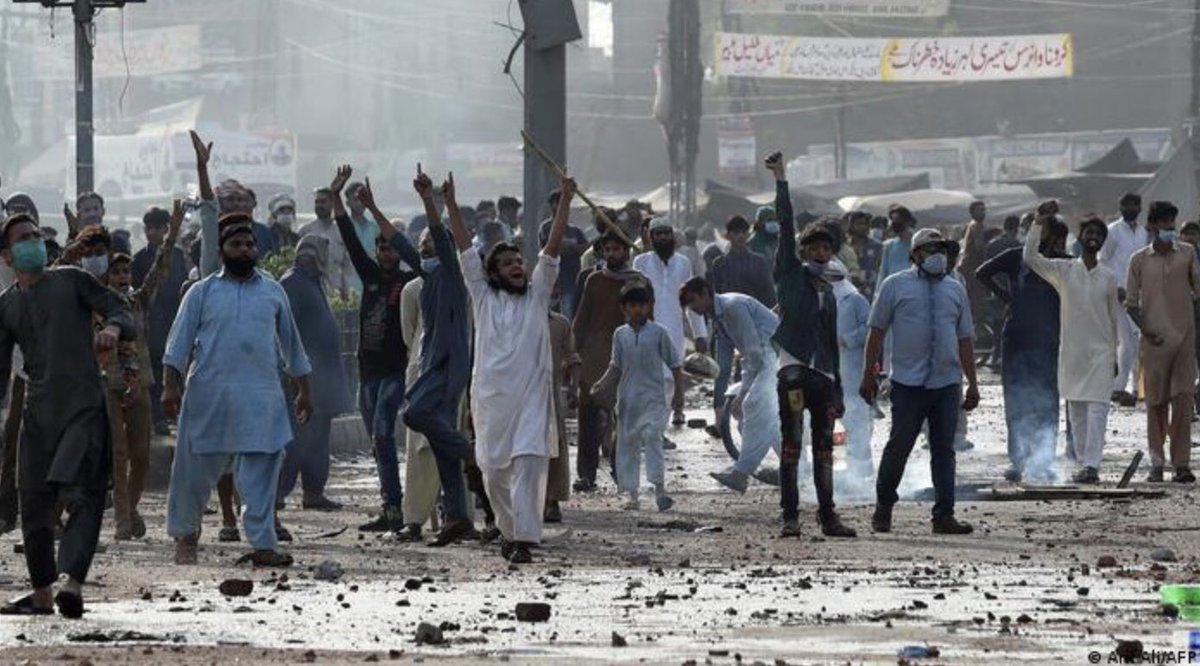 cogpak's tweet photo. PAKISTAN and whole region need prayers for PEACE, Economic STABILITY, and tolerance. Thousands and millions men, women, and children protest against the government for uprising prices of gas and food. God have mercy on PAKISTAN. https://t.co/YsbR3TLoYx