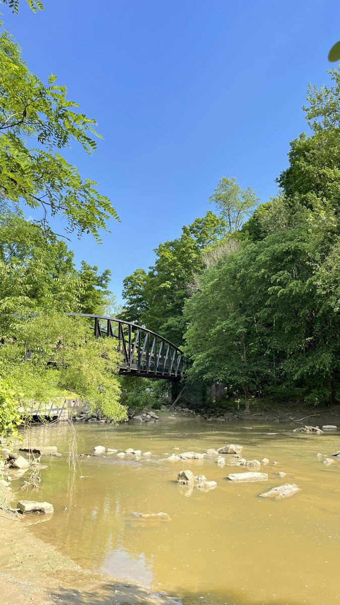 AjmaniK's tweet photo. After two odd years, I returned today to visit some old trails, waters, bridges —
and some new realities!
#SpiritChat #walking140 https://t.co/xrvnn1oy5v