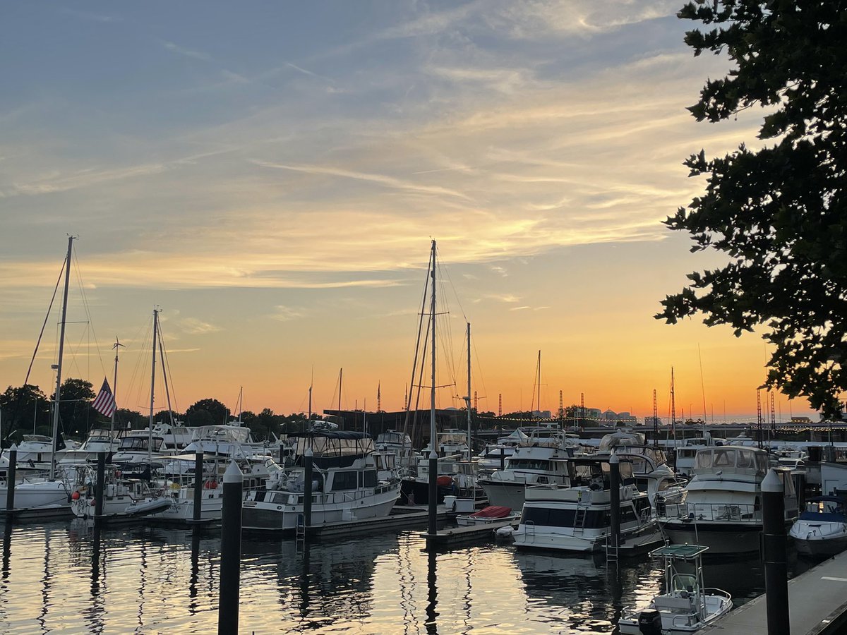 Sunsets from the Wharf😍 🌅⛵️
📸: @DeCoy574
