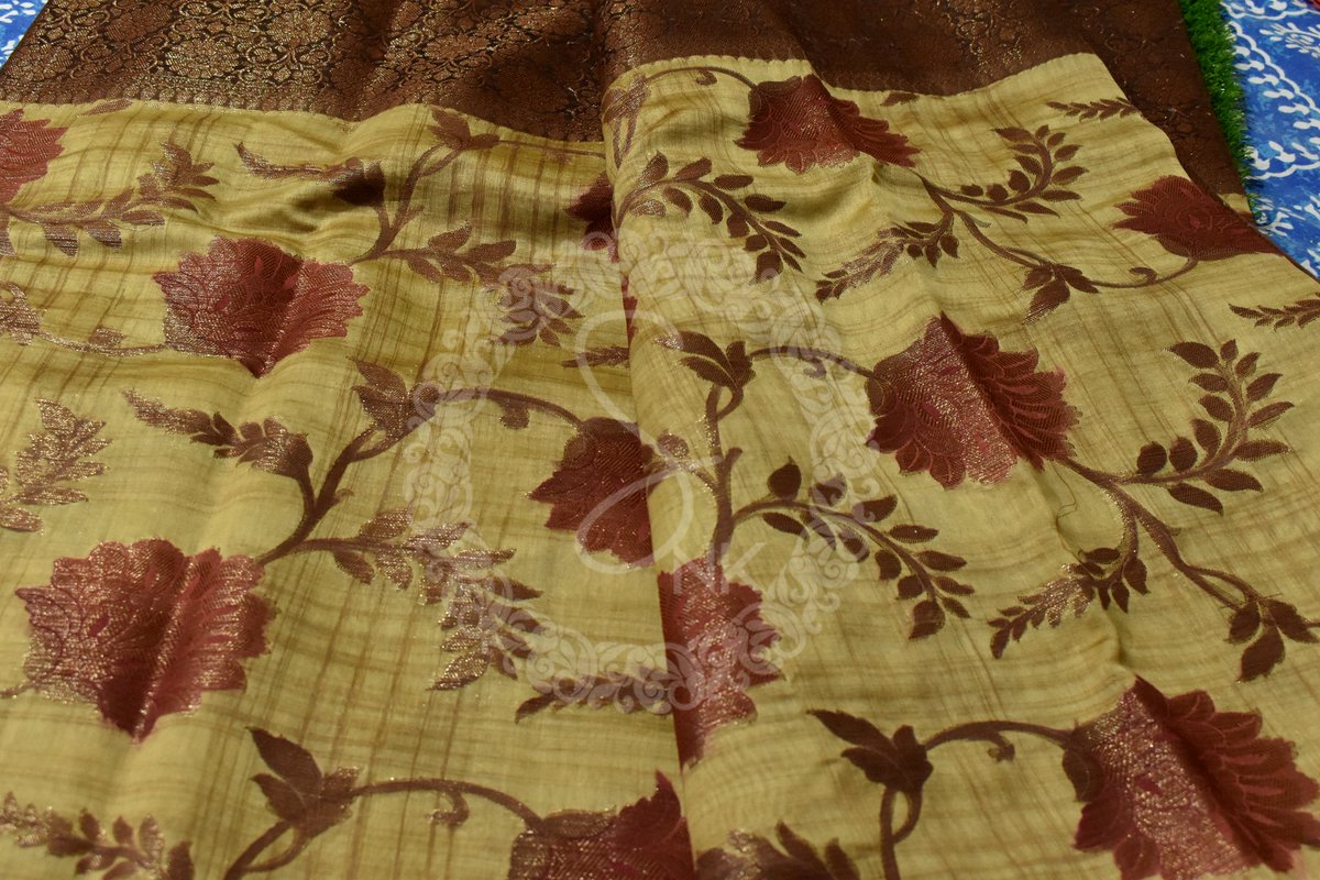 SBS88484229's tweet photo. 🤍🤍 Pure Chiniya Silk with Meena kari work🧡🧡

📌 To place order ~ please WhatsApp @ 8617799715

Free shipping across India

#studionakshikantha 
#sareelove 
https://t.co/LAeEp0Cmjr https://t.co/TK85MW4u1F