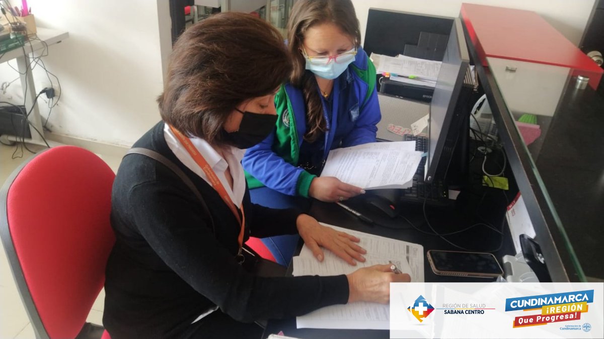 SecSaludCundi's tweet photo. En el municipio de Gachancipá, de la #RegiónDeSalud #SabanaCentro, referente SAC y Secretario de Desarrollo Social recibieron asistencia técnica y seguimiento a las formas de #ParticipaciónSocial por parte de la Oficina #OPACS
#Cundinamarca #RegiónQueProgresa https://t.co/DMDQoUefsM