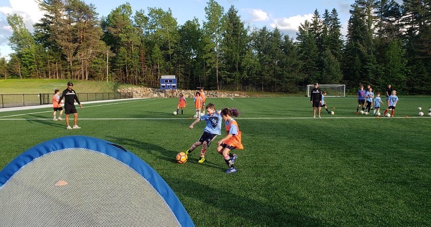 BlackRock_FC's tweet photo. What a great night for our first free community clinic!  Thanks to all the kids and coaches for coming out!  If you missed this one, don't worry, there is more!  You can pre-register for the next one👇👇

https://t.co/20FywPlQgK https://t.co/OjhJ2AET5C