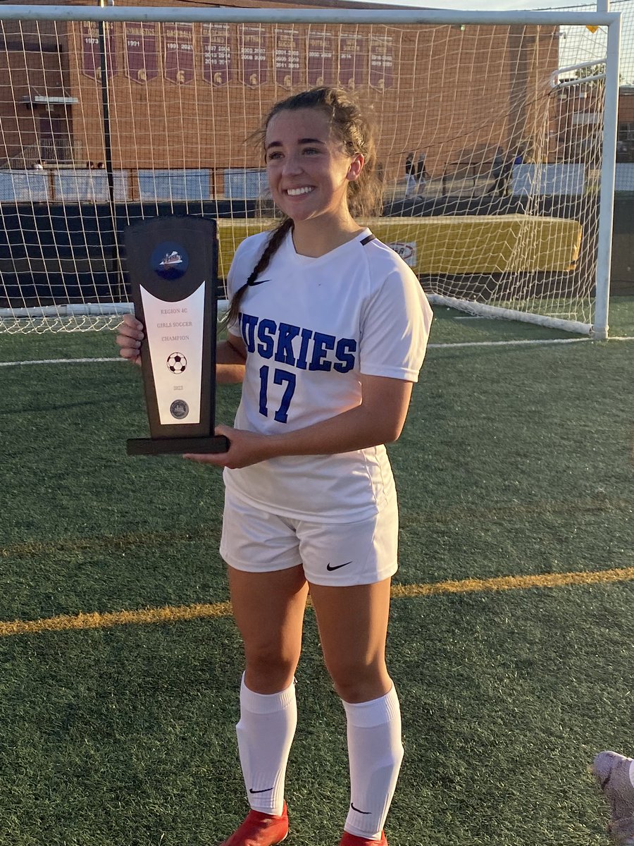TuskyGSoccer's tweet photo. Congrats on the Gutsy Performance 1-0 Win vs Broad Run Tonight in Regional Finals.  Scoring the Game Winner: 
Lauren Mattingley 1 ⚽️
Ava Marvin - Assist 
Next Game State Quarter Finals vs Salem Tuesday 6/7 @Home 6:00 pm
@WashPostHS @VivaLoudoun @LoCoSports @Principal0821 https://t.co/6E3tvezL17