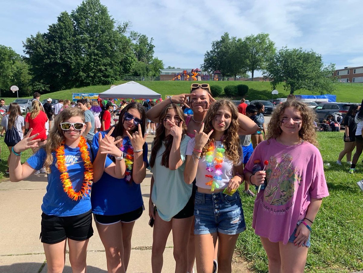 Erin Thurston tweet media