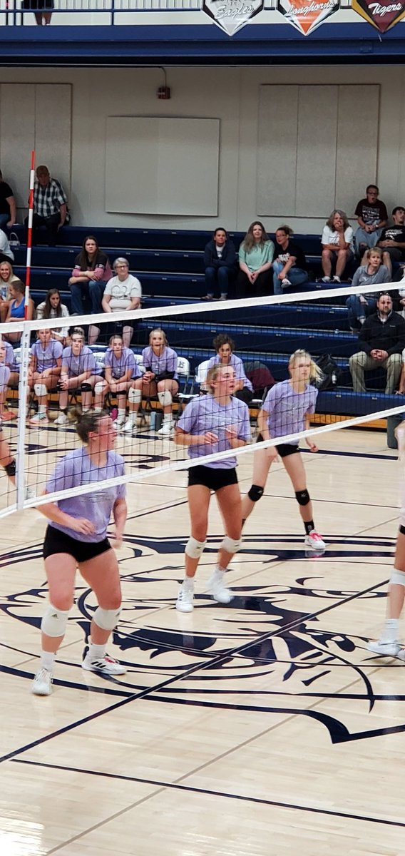 Great to see #emwolves <a href="/CameranJansky/">cameran jansky</a> and <a href="/emmaolsen0816/">Emma Olsen</a> on the court together one last time in the CRC vs Goldenrod All-Star VB match.