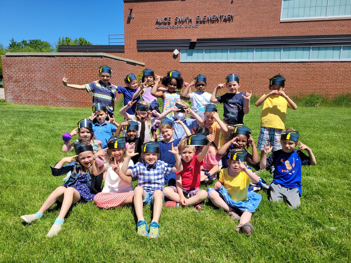 MsWuAS's tweet photo. Yay to Graduation Day!  #kindergartenclassof2022 #HopkinsClassof2034 https://t.co/Jt4U5JSZTR