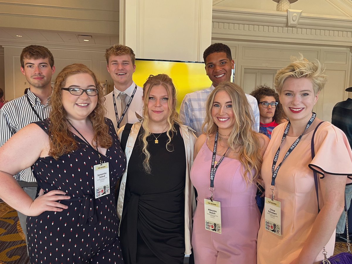 Chlo_Scho's tweet photo. ✨Saluki AdLab at AAF #Admerica Gala ✨ https://t.co/JgELvam41x
