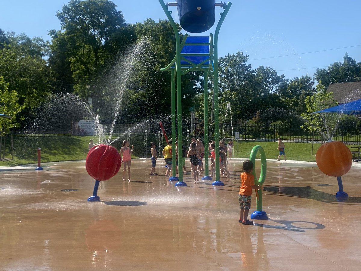 Had a super fun day at the splash pad with these new 3rd graders!! Summer school can be pretty fun ☀️🕶🏖 @oulmankayla