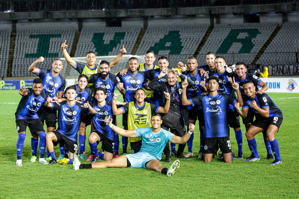 MinerosGuayana's tweet photo. 🅣🅡🅔🅢 🅟🅤🅝🅣🅞🅢 🅔🅝 🅒🅐🅢🅐

#VamosMineros ⚫🔵 https://t.co/9WIVqlvJYr