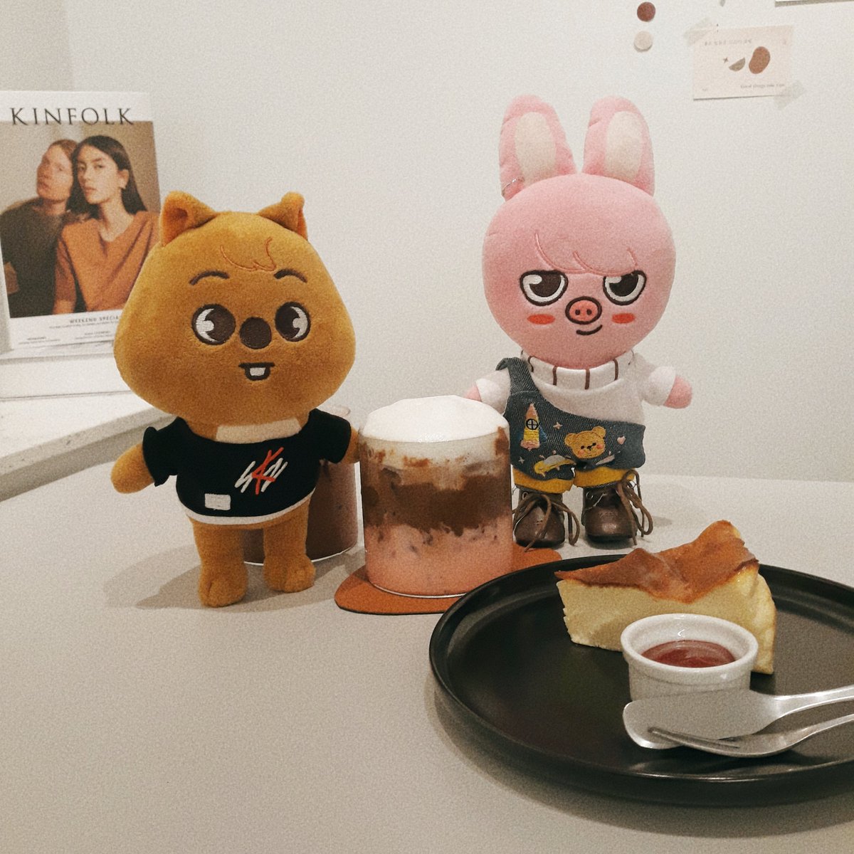 getcoolwithchan's tweet photo. ทเวกิควอกก้าเดททึ~
#wolfwlog #skzoo https://t.co/7WPlAx9e51