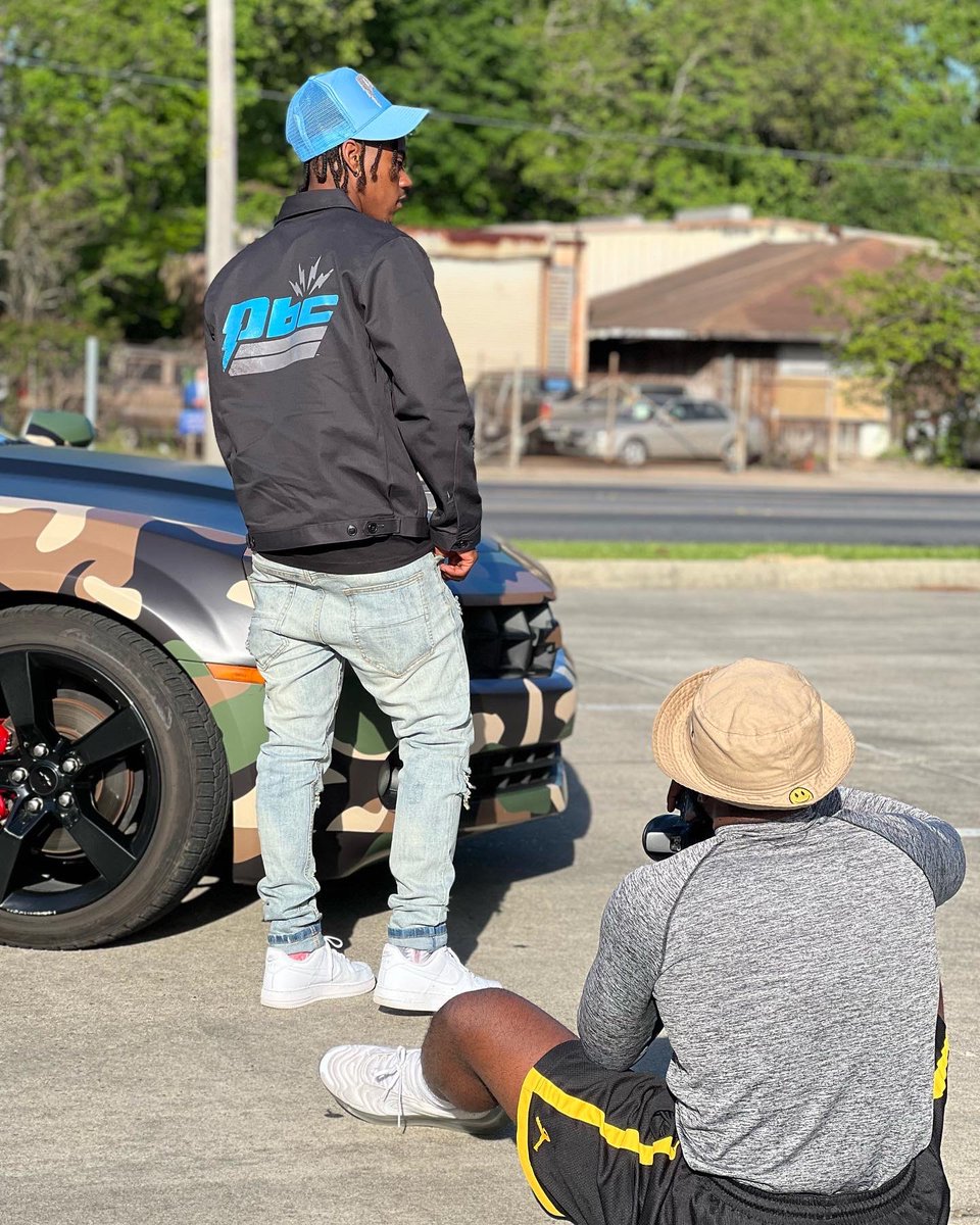 PovertyBaby_'s tweet photo. Money Motives 🥺💰 

Link in bio https://t.co/pXoVydwa19